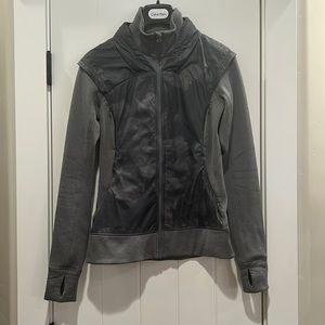 RARE lululemon women’s size 6 grey camo jacket with hood
